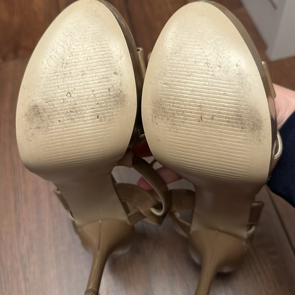 Gorgeous GUESS Beige Strappy Women Size 7.5M Stacked Ultra High Heel Shoes - Picture 5 of 6